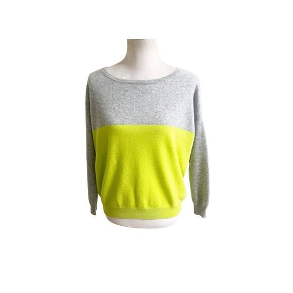 JC Penney Women’s Cashmere Sweater Colorblock Size Large Chartruese And Gray - Picture 1 of 8